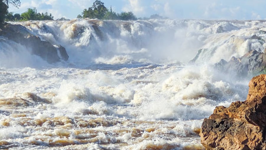 KhonePhaPheng waterfall