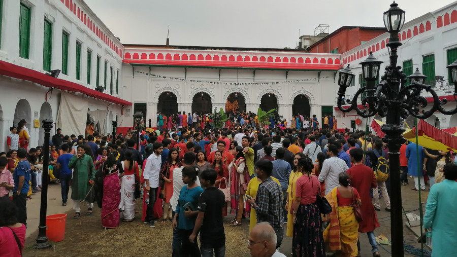 Pandal Hopping @ Kolkata