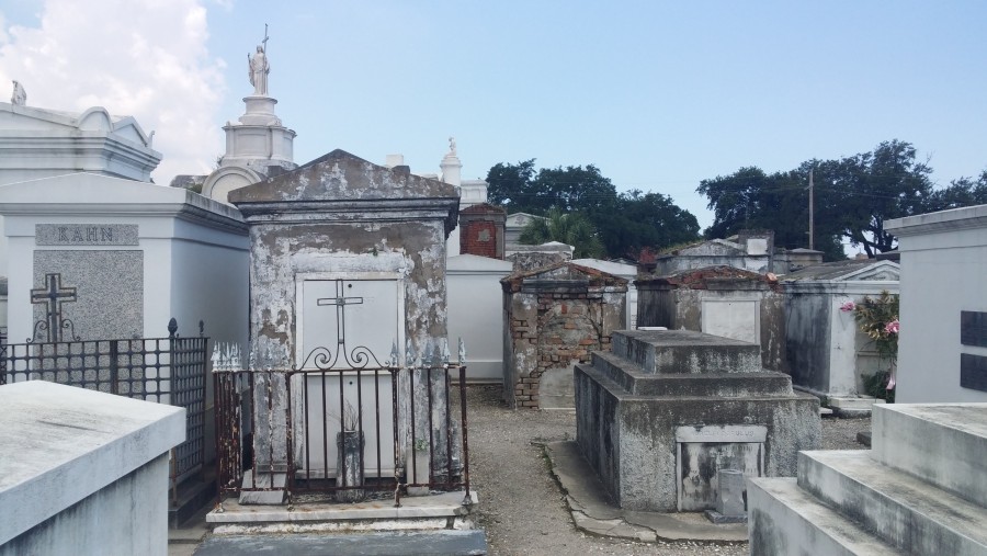 New Orleans cemetery tour