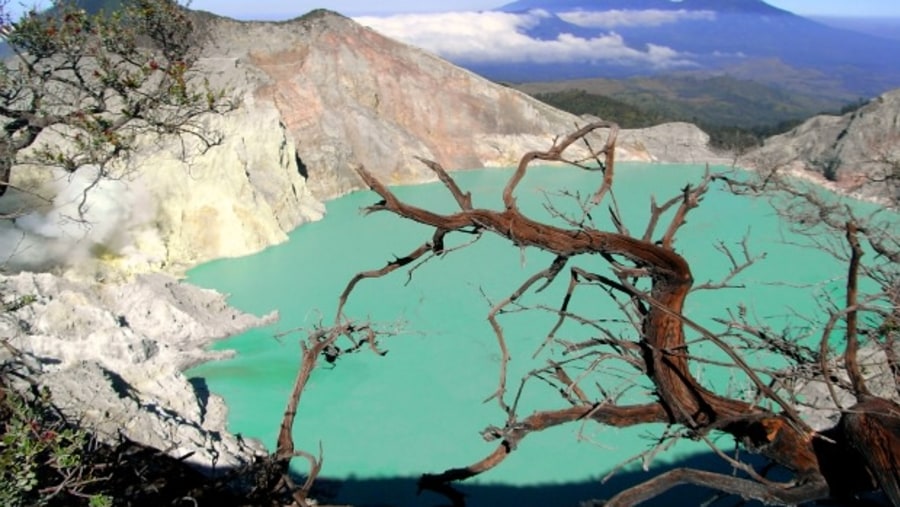 ijen crater