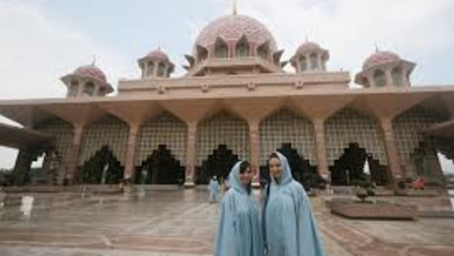 Pink mosque 