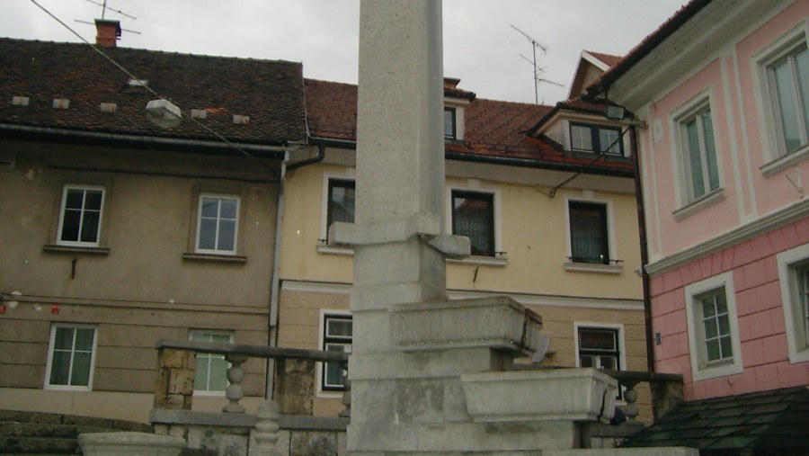 The fountain in the middle of the Plečnik's staircase 