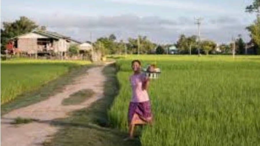 Outside Mamallapuram village