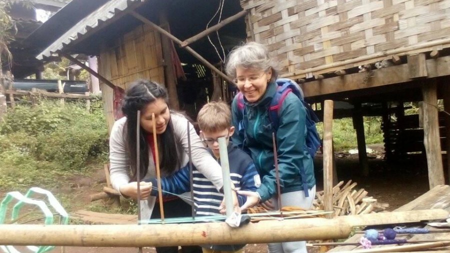 Karen Weaving Preparing the strings