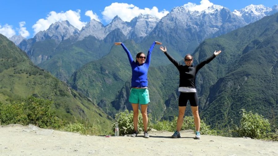 Hiking tiger leaping gorge