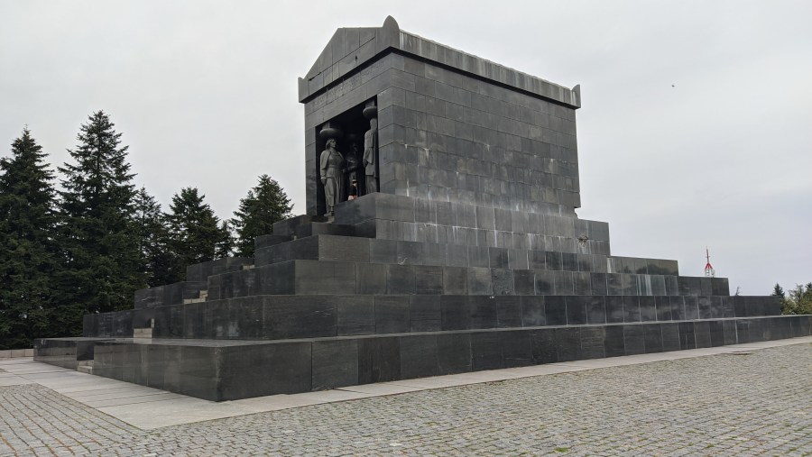 Monument to the unknown hero