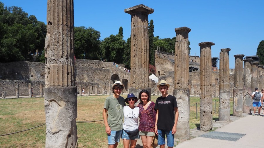 New friends in Pompeii