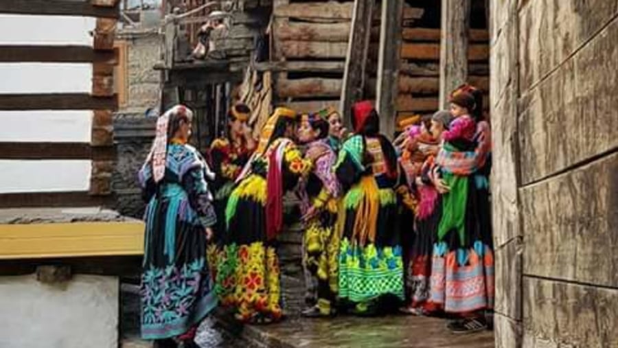 Kalash women 