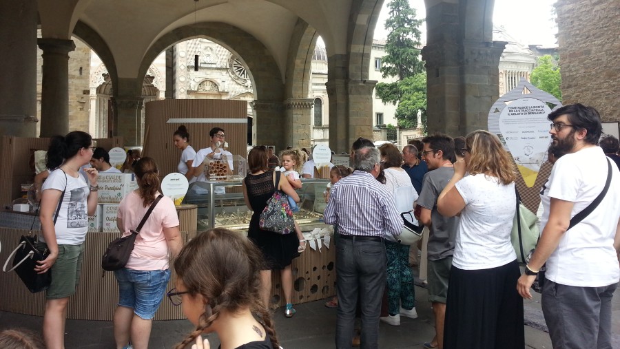 STRACCIATELLA FEAST