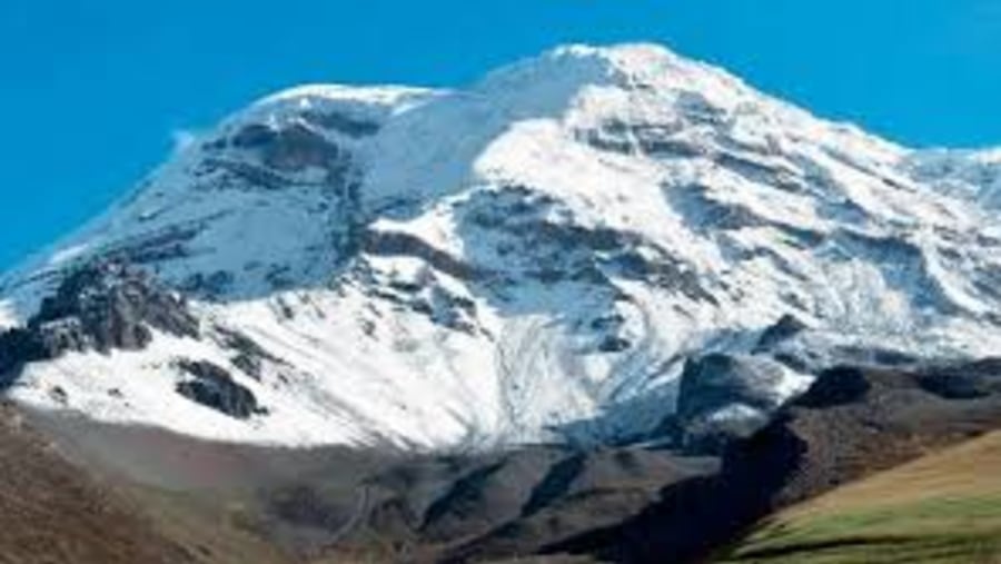 Glaciares en la montaña mas alta del Ecuador