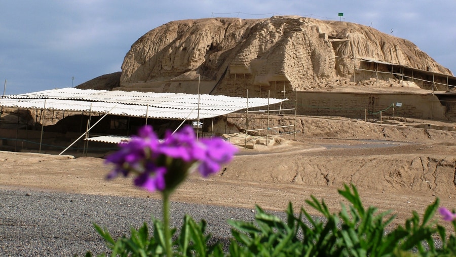 sialk hill with 8000 year oldage