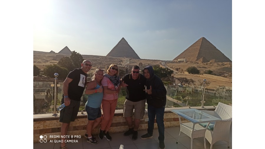 Lovely Restaurant - Giza pyramid complex