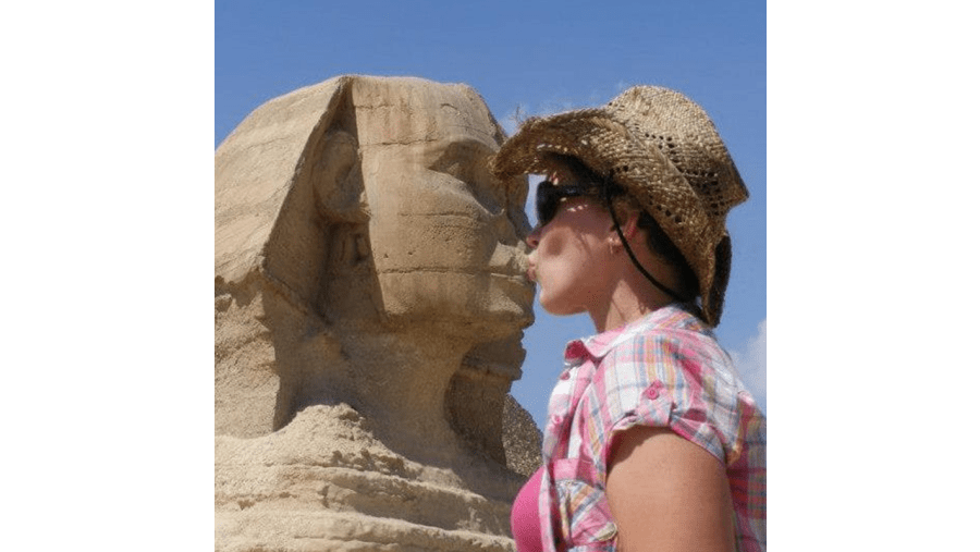 1 Full-Day Tour to Giza Pyramids & Memphis & Saqqara & Dahshour