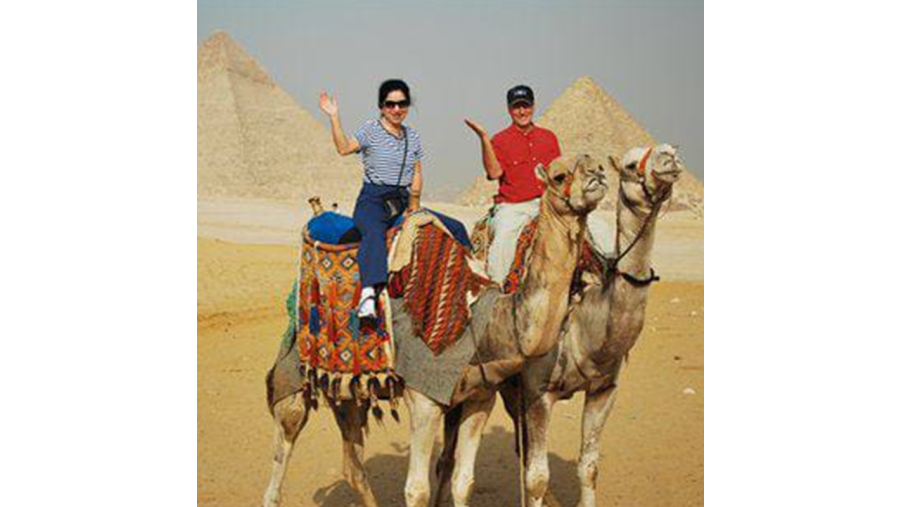 1 Full-Day Tour to Giza Pyramids & Memphis & Saqqara & Dahshour