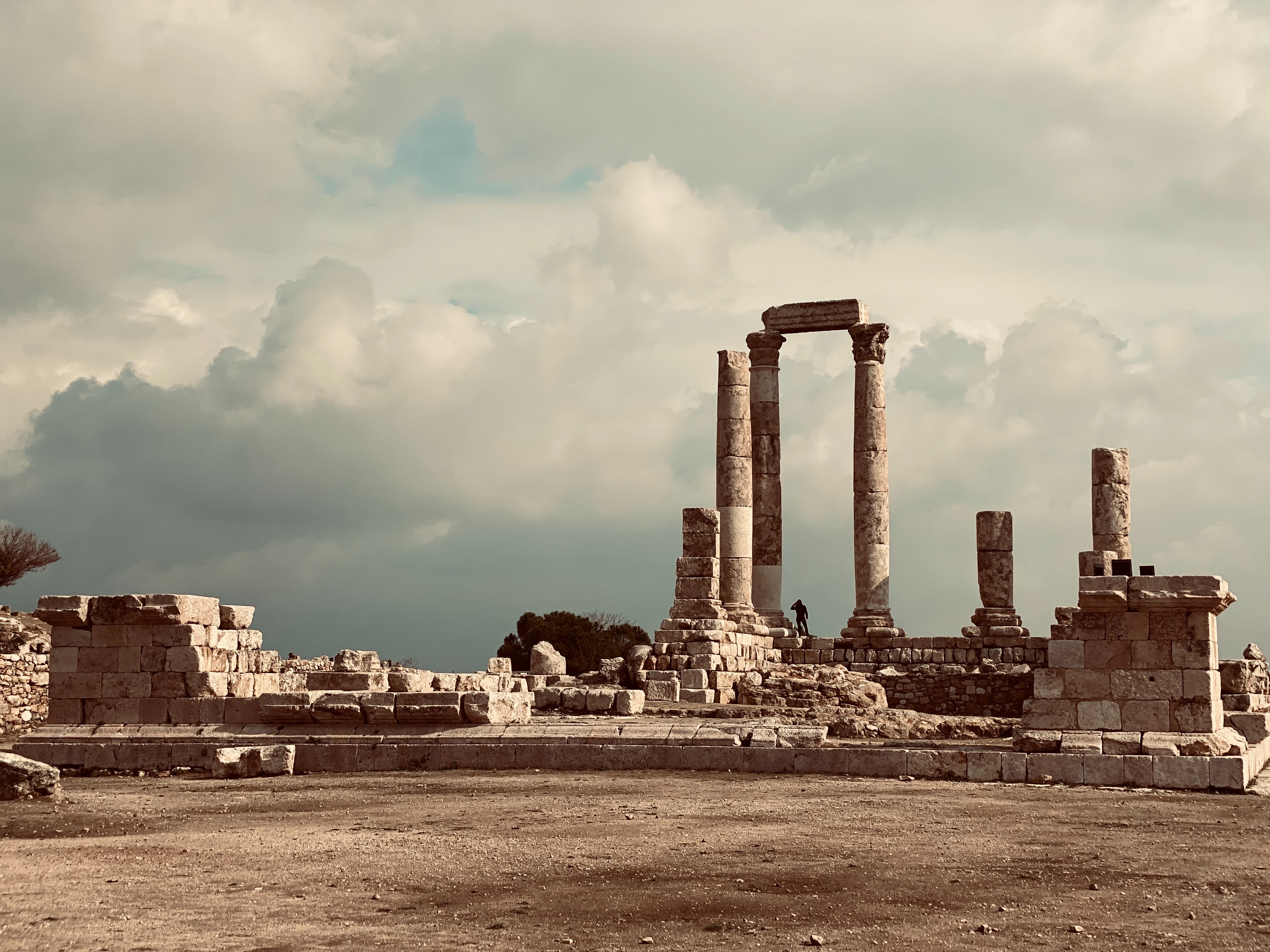 Witness the roman ruins of Citadel