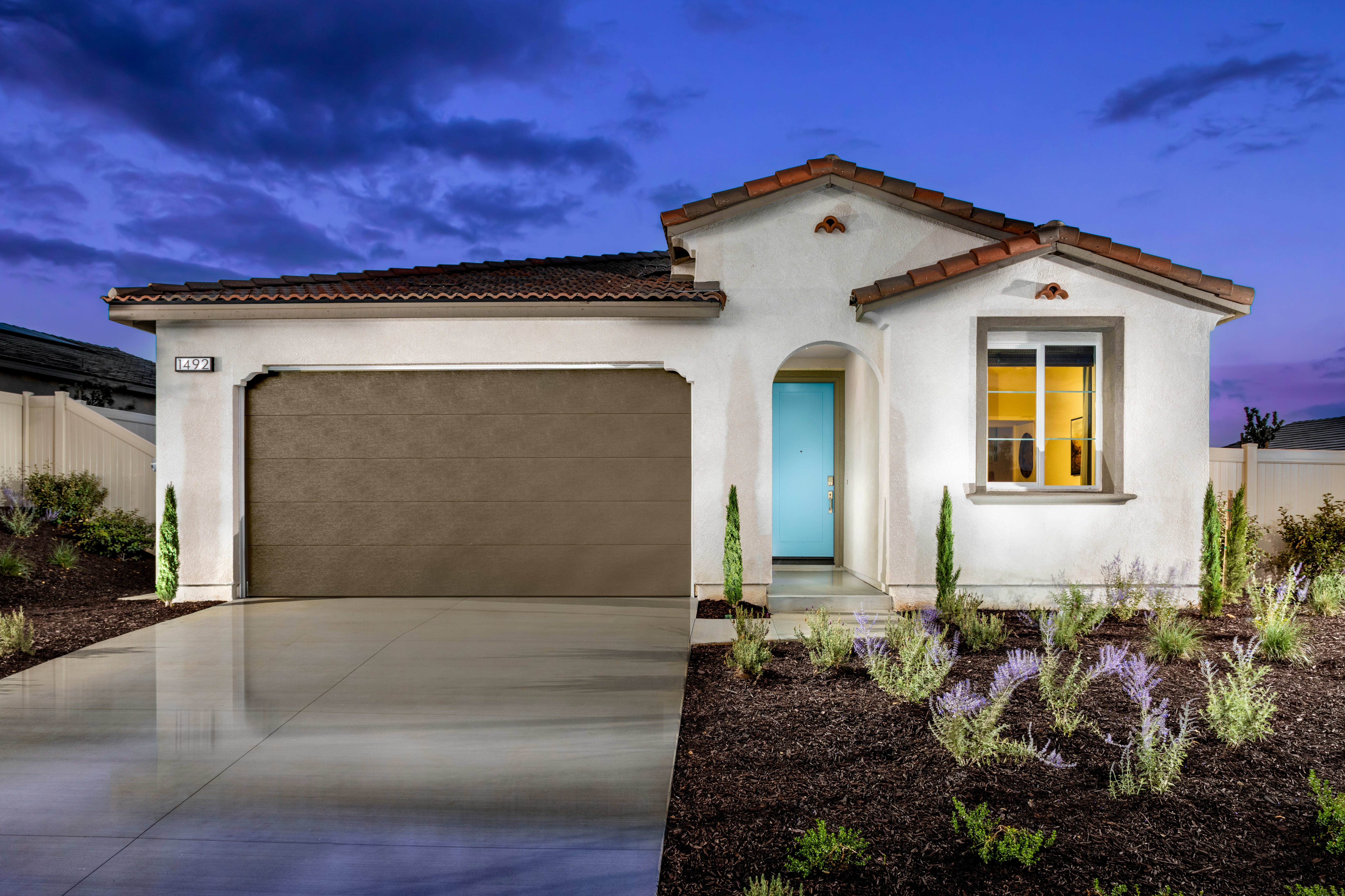 ★リリパットレーン464☆HONEYSUCKLE DOVECOT Holly Plan 4 Home Design at Rosetta in Banning, CA | Tri Pointe Homes