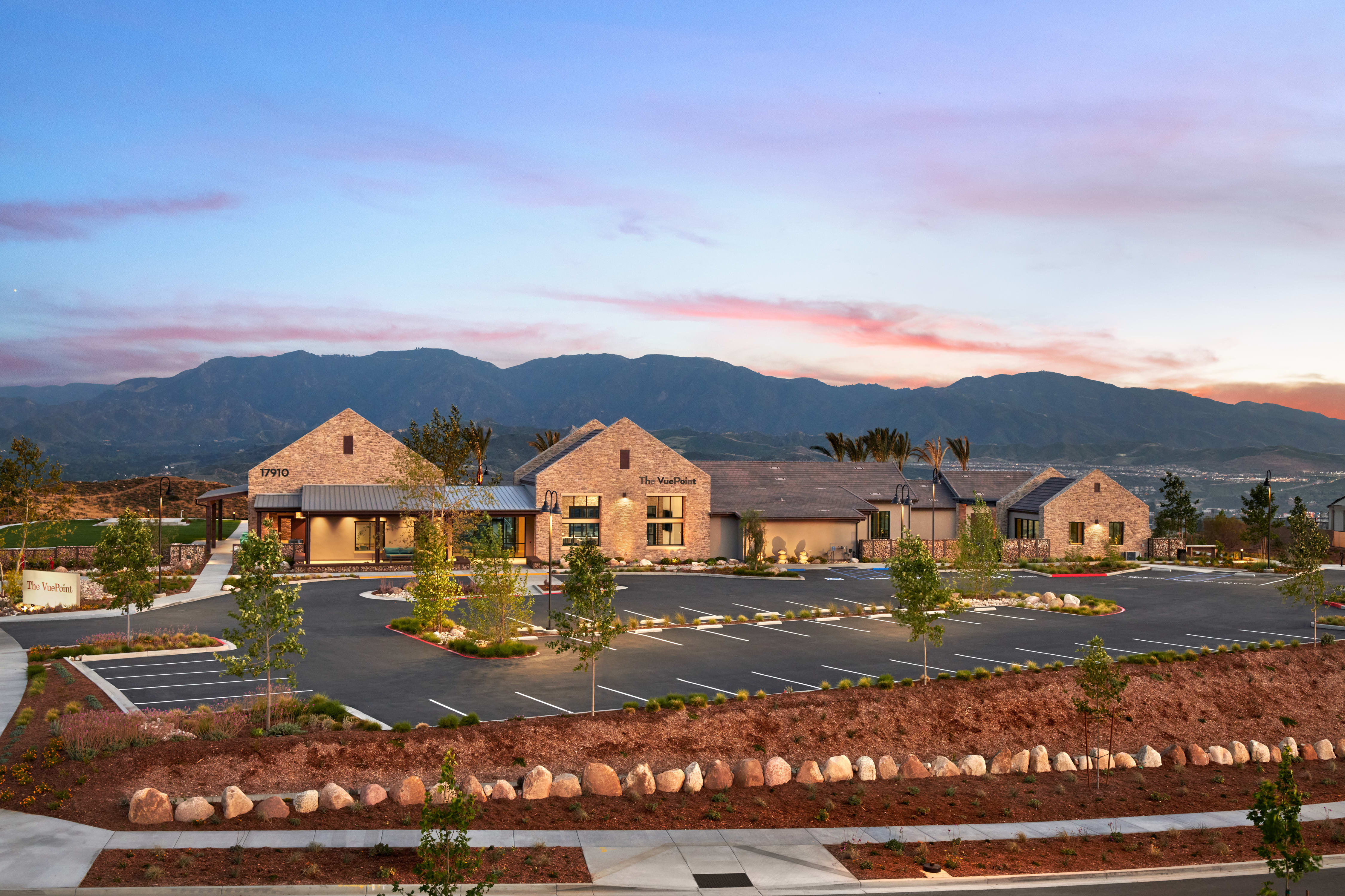 The VuePoint at Altis at Skyline: Resort-Style Amenities | Tri