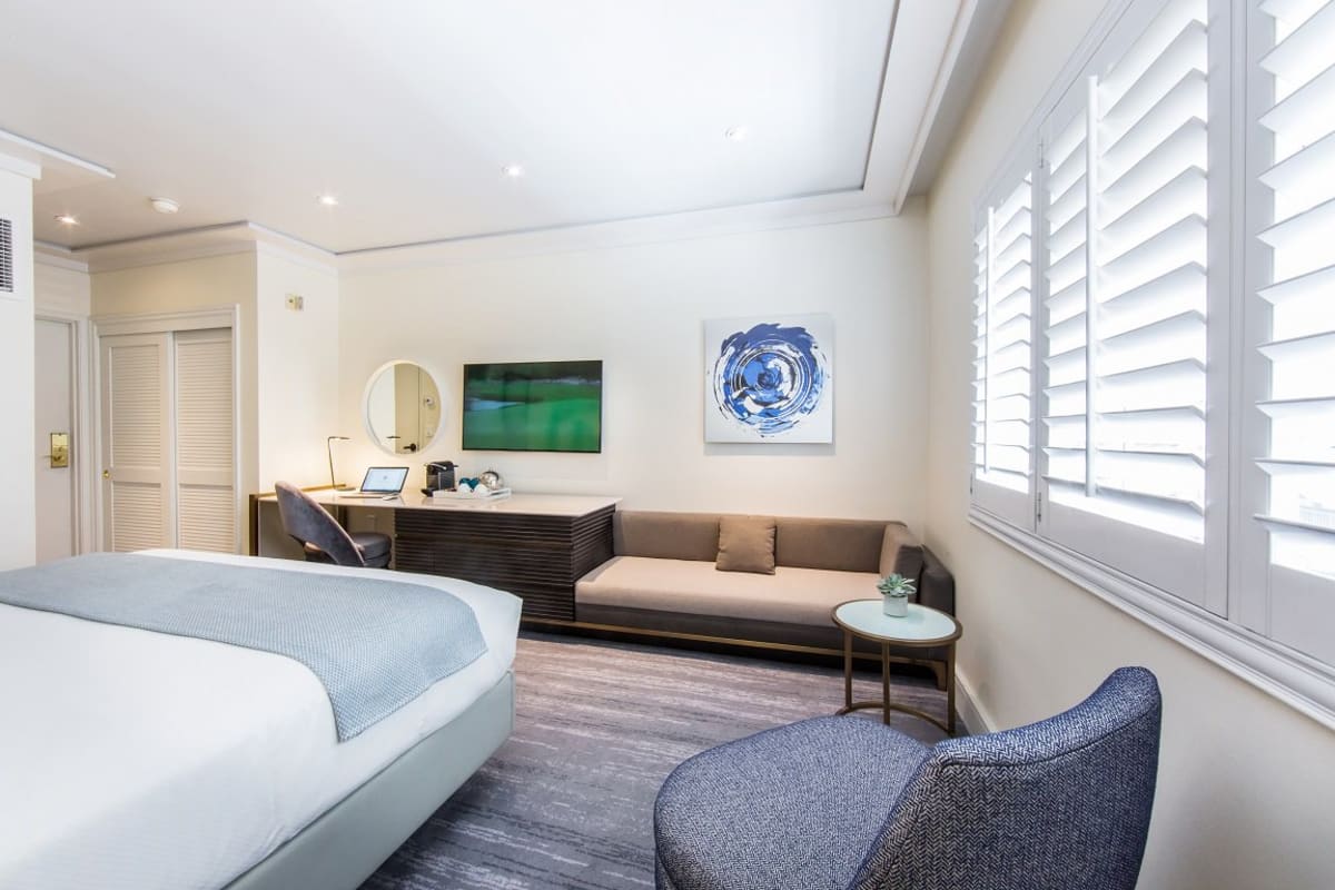 Deluxe Two Doubles room