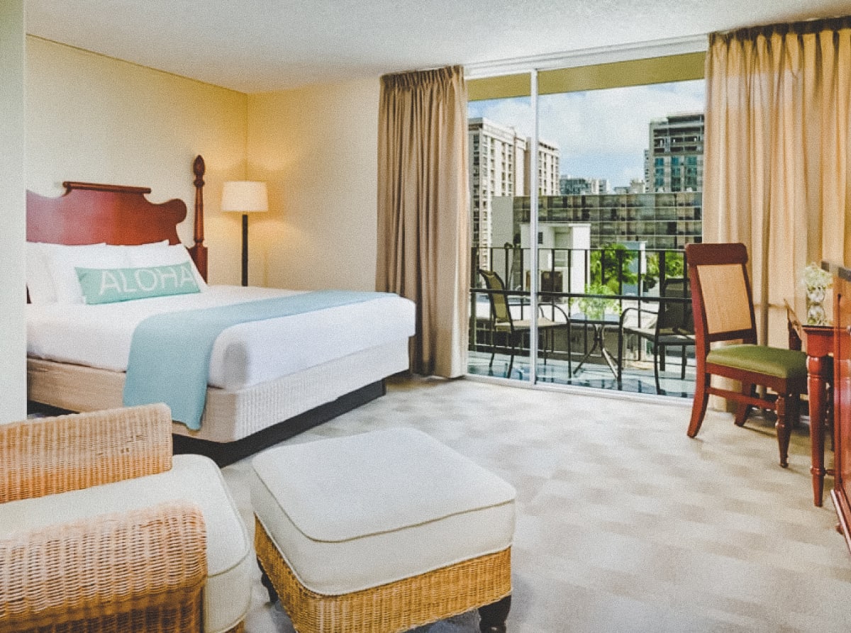 room with lanais