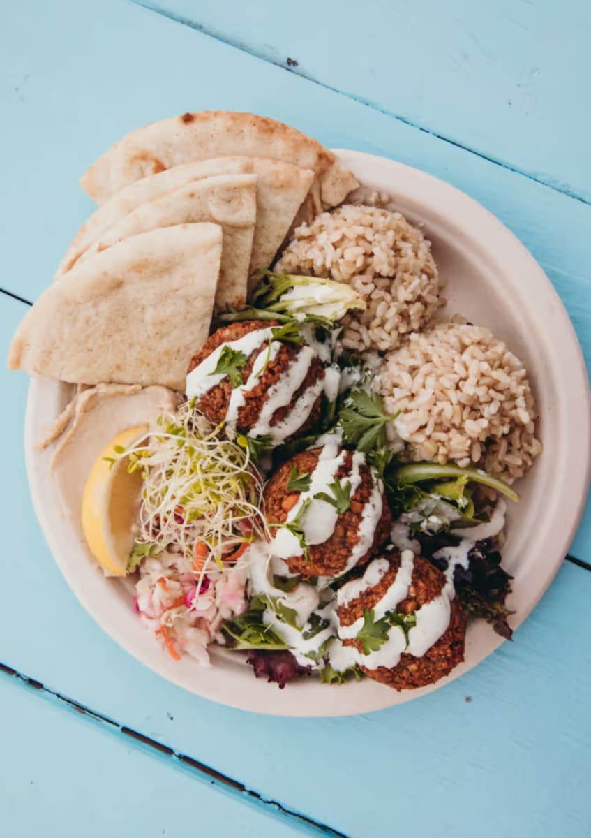 earth aloha eats