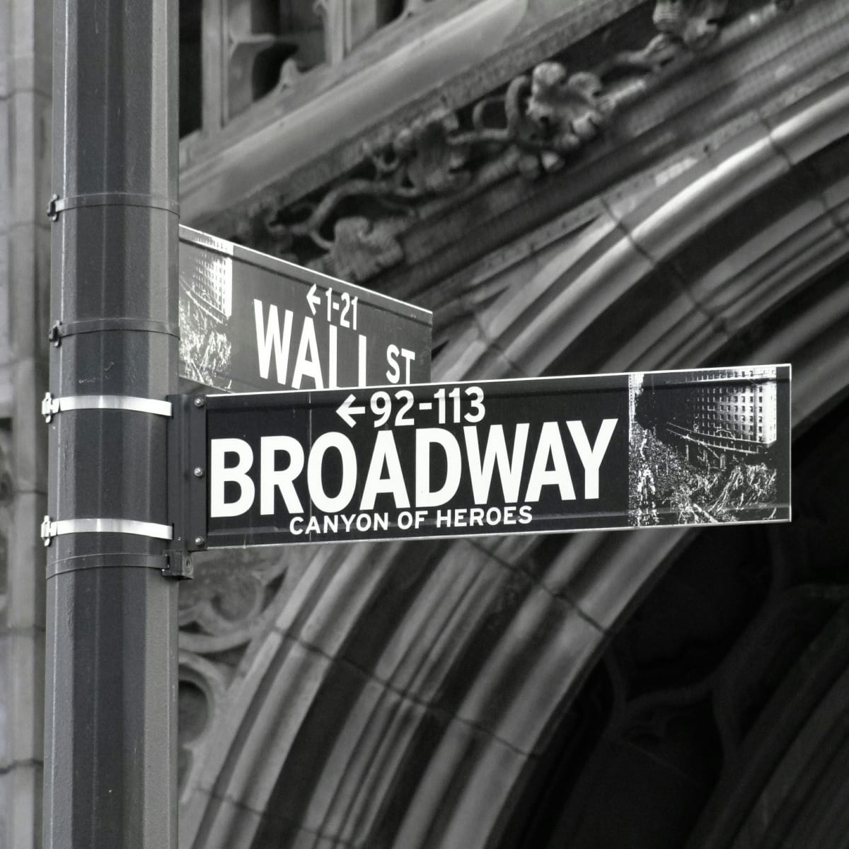 broadway sign