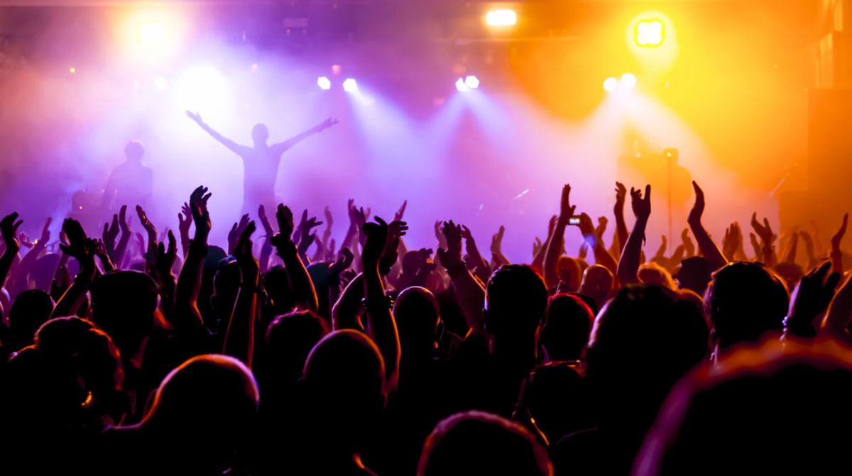 live-music-venues-in-new-york-royalton-hotel