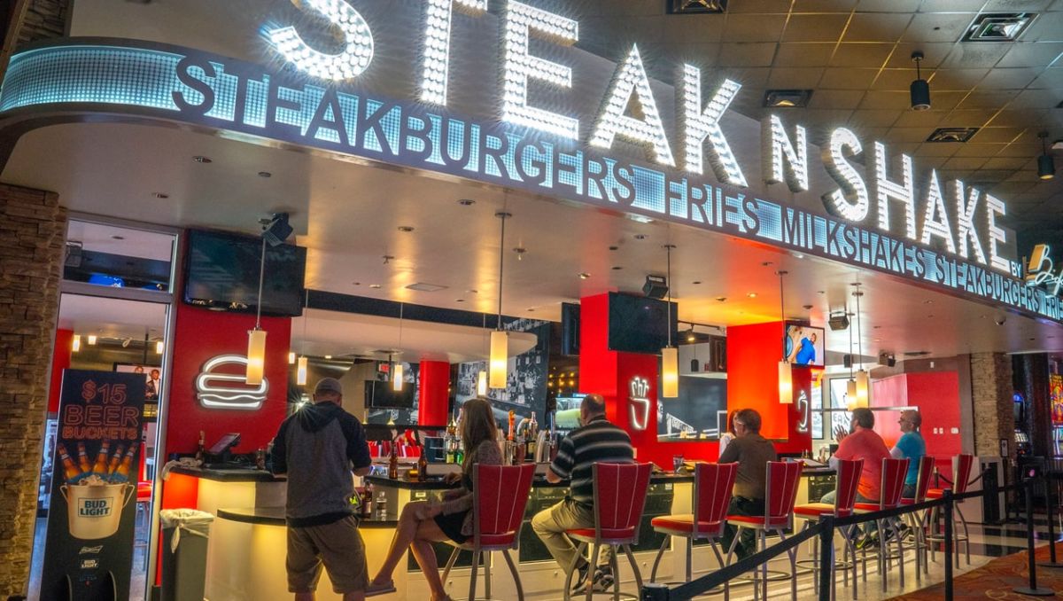 OYO Hotel & Casino Las Vegas steak n shake