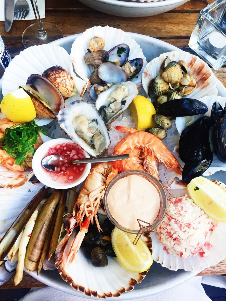 gale-fl-location-intro-seafood-platter