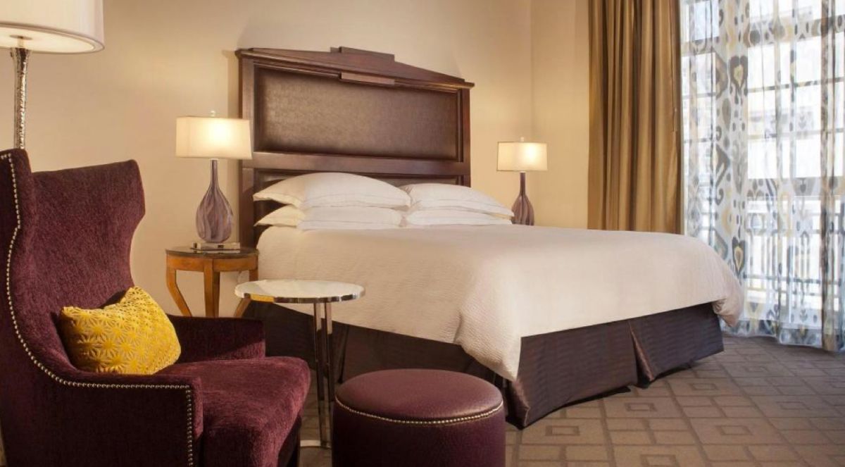 Signature_Room_Img@2x