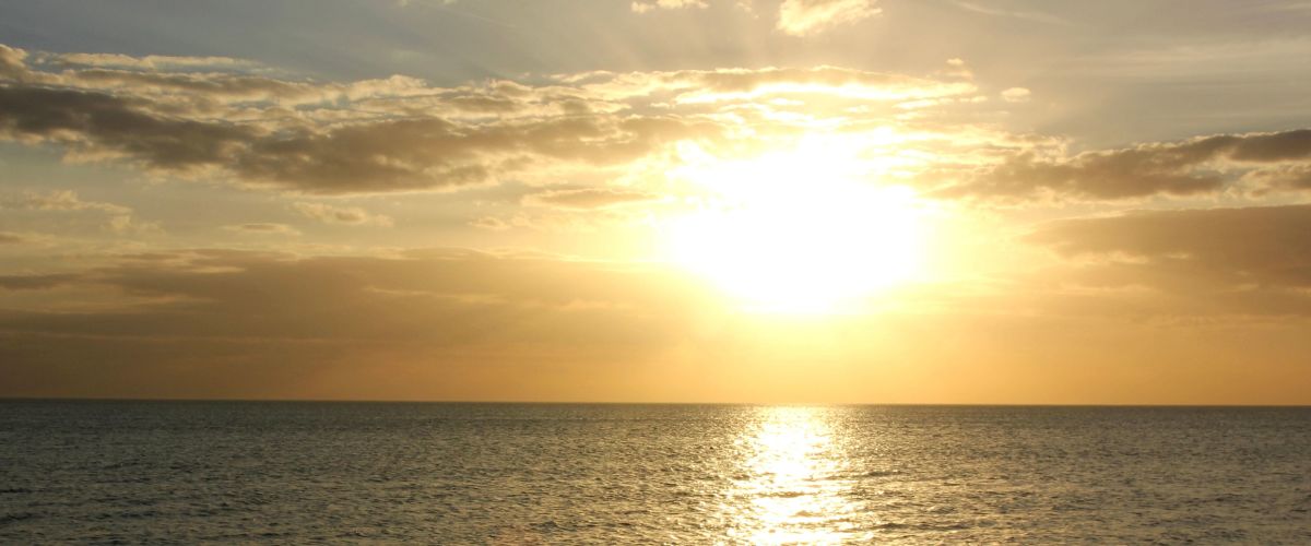 Post Card Inn Offers Sun Sand Sunset Cruise