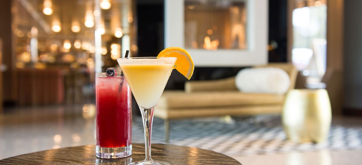 Grafton-Lobby-Drinks