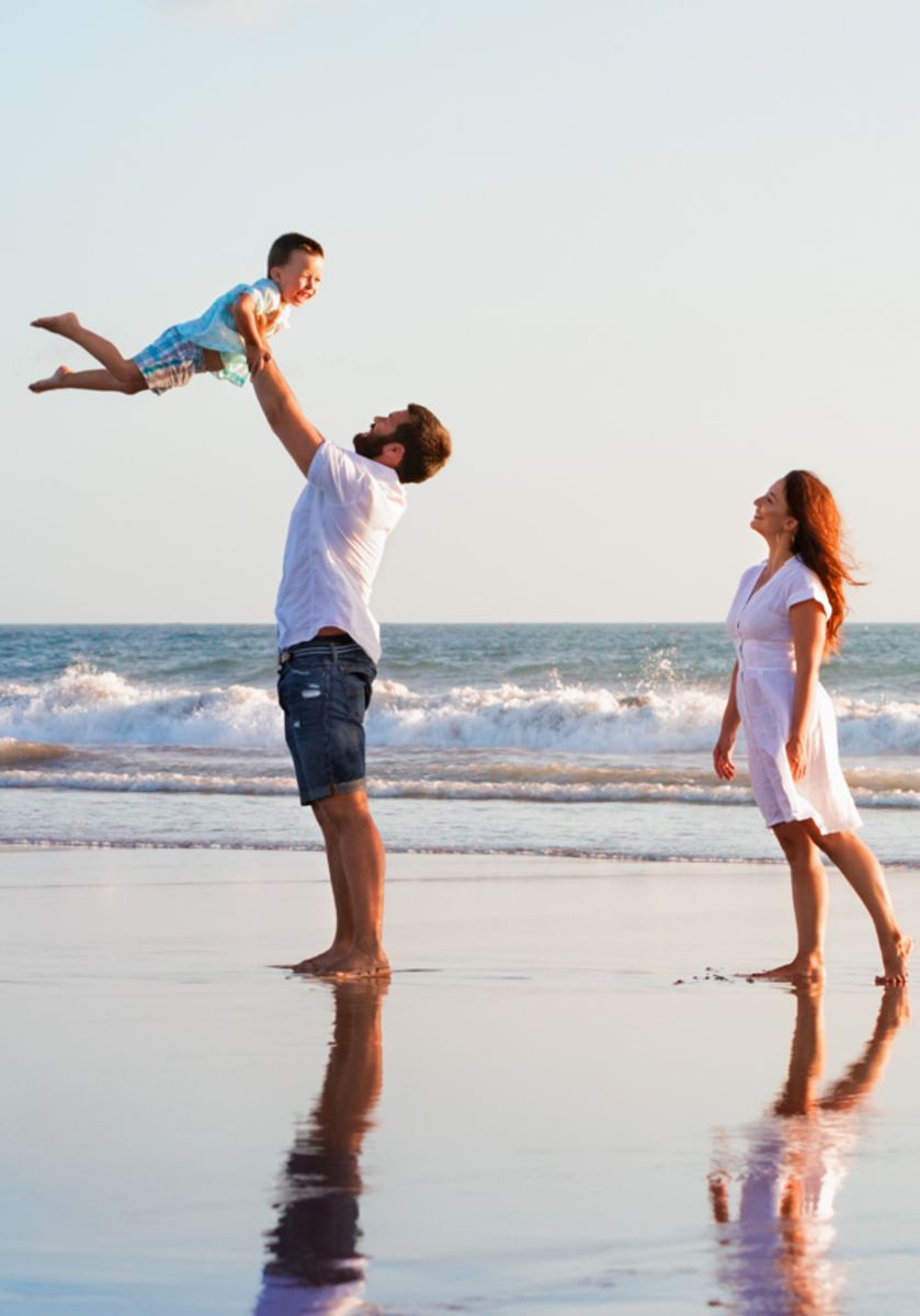 Family on Waikiki Beach