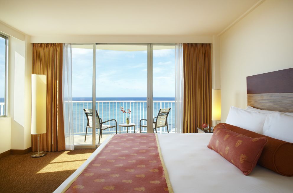 room.room_image.alt