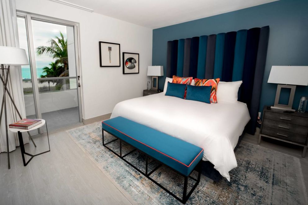 ADA Ocean King Balcony with Roll-in Shower