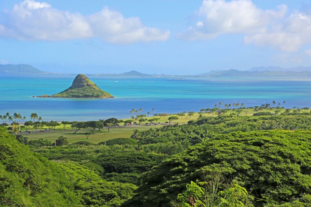 The Best Way to Get to Mokolii (known to locals as 'Chinaman's Hat')