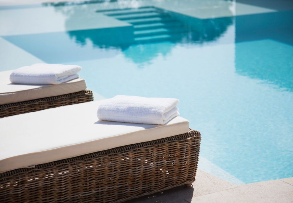 gale-fort-lauderdale-amenity-pool