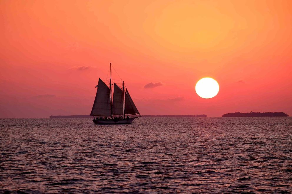 Sunset cruises, book with Oceans Edge Resort and Marina