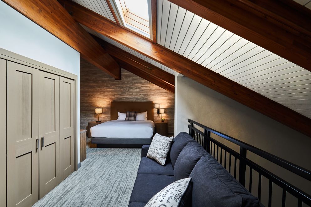 1 KING LOFT