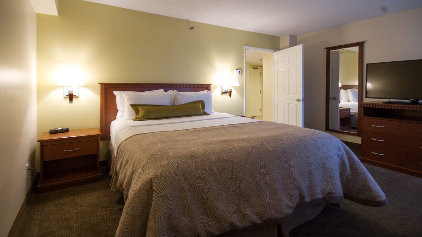 One Queen Suite with Balcony