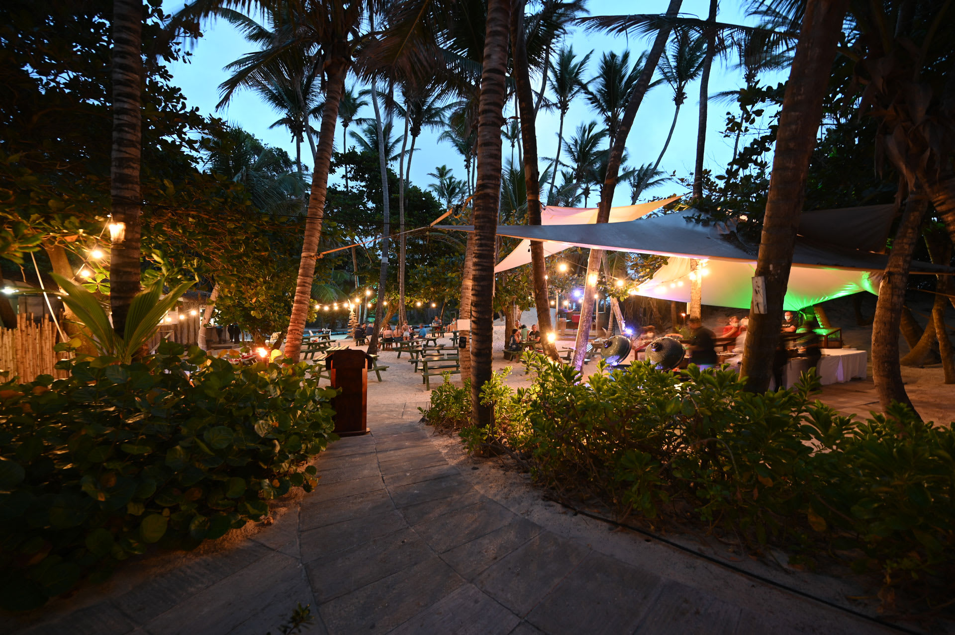 The Grove Beach Bar & Grill