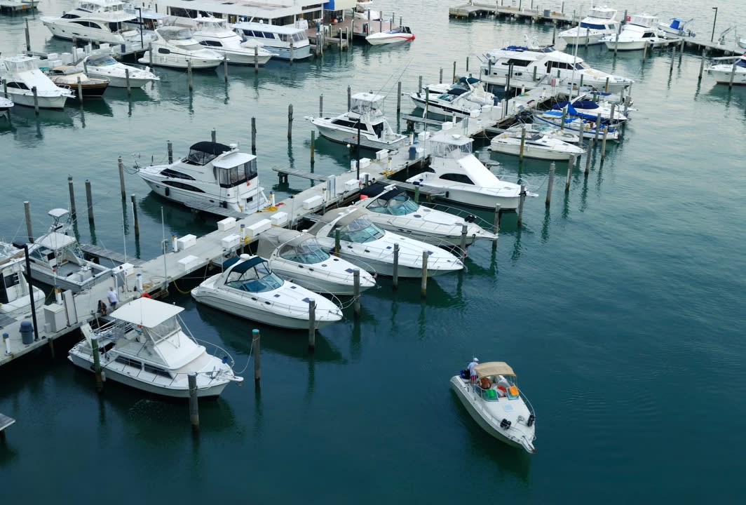 Snug Harbor Marina