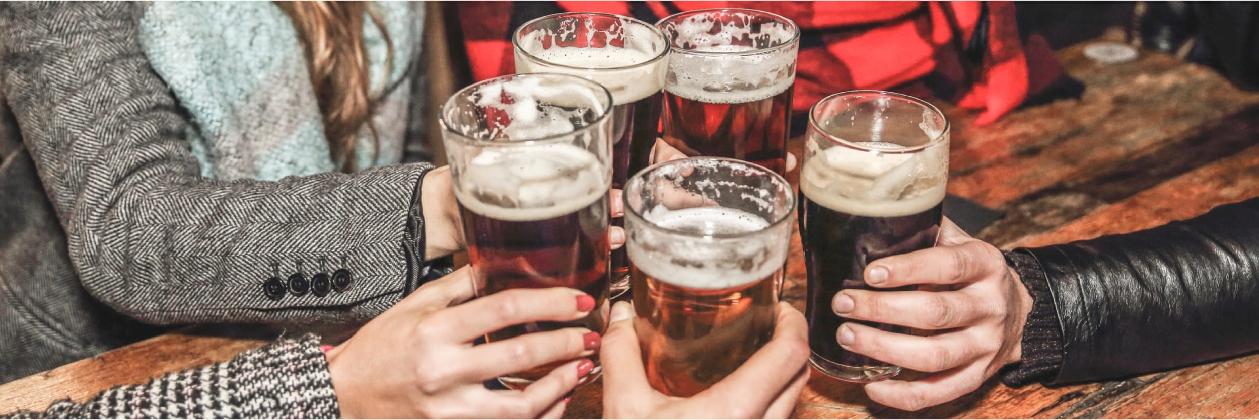 friends drinking beer