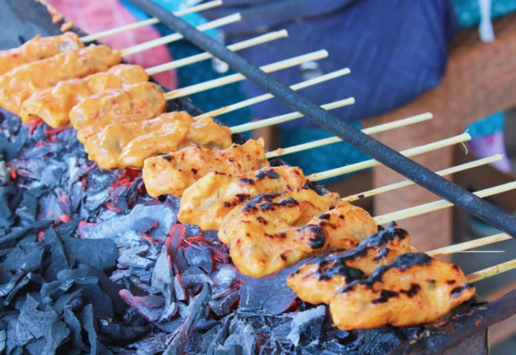 15 Menu dan Tempat Makan Ikonik di Lombok