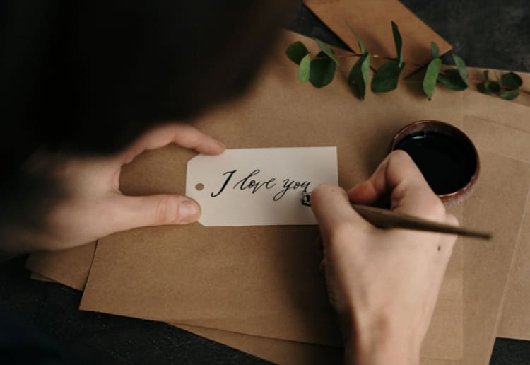 Perbedaan “Aku Mencintaimu” dan “Aku Menyukaimu”