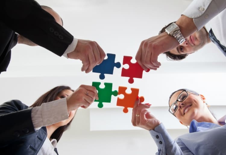 10 Cara Mengembangkan Leadership dan Teamwork