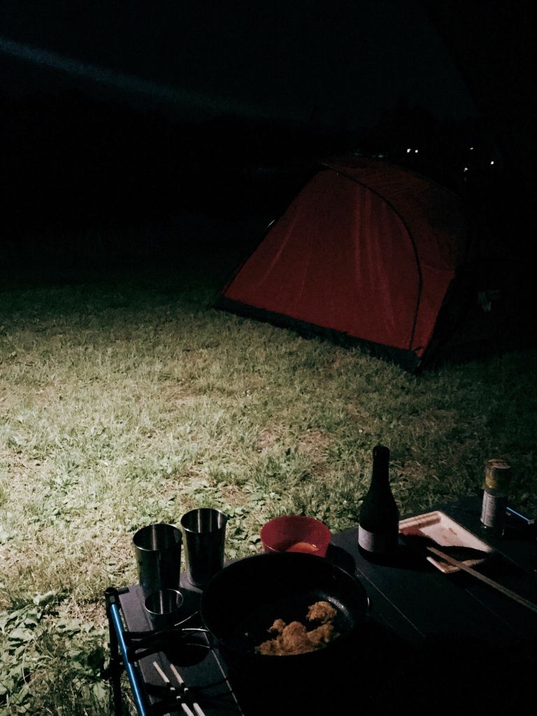 작은 음악소리와 소근소근 수다수다 (feat. 사케)