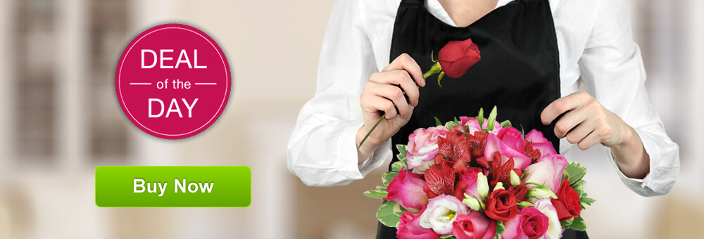 Los Angeles Florist Flower Delivery By Sonny Alexander Flowers Square Vase Design Florist In San Gabriel Flower Delivery Roses And Hydrangeas Arranged A 5 X