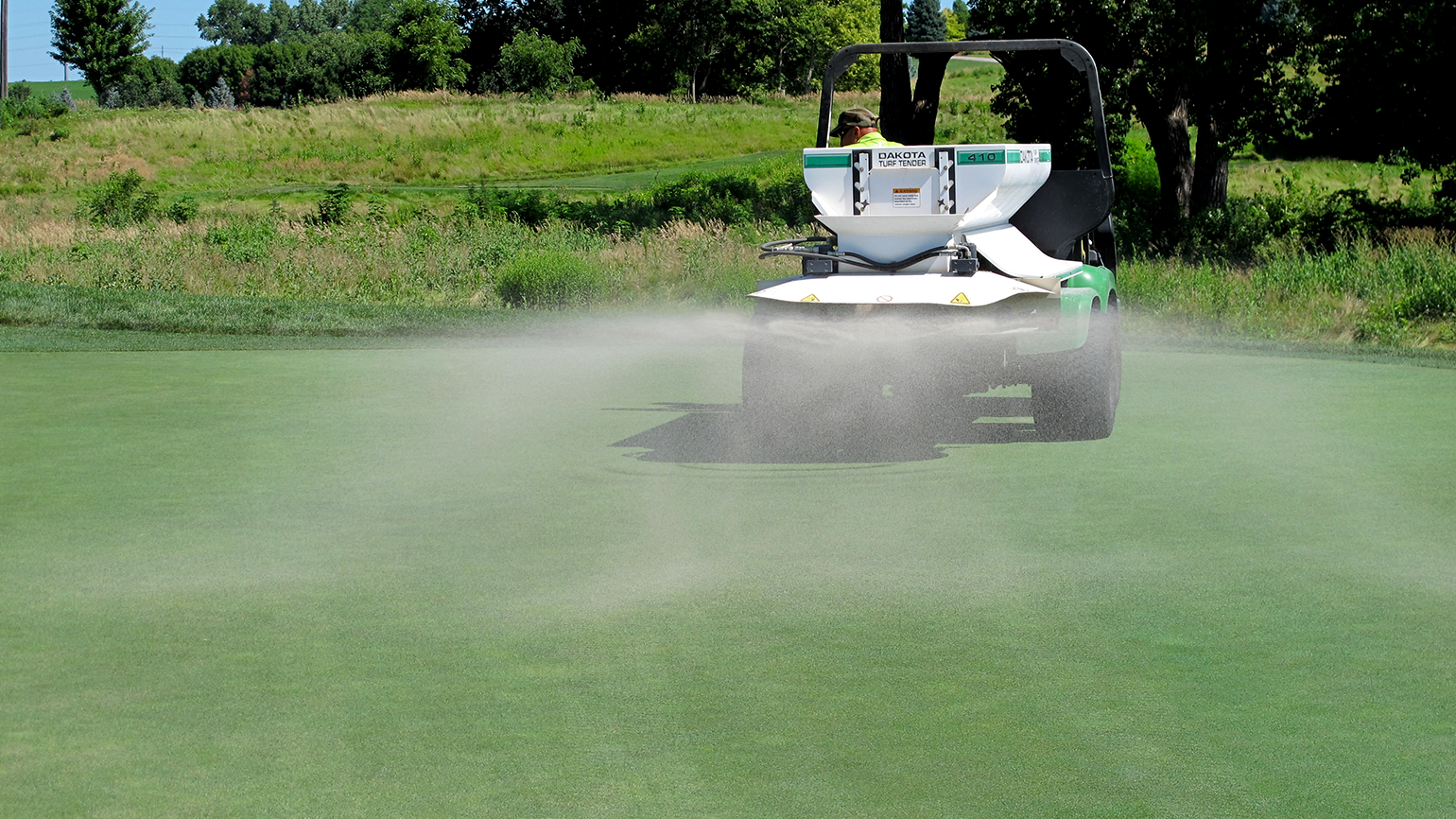 Why Is Sand Applied To Putting Greens?