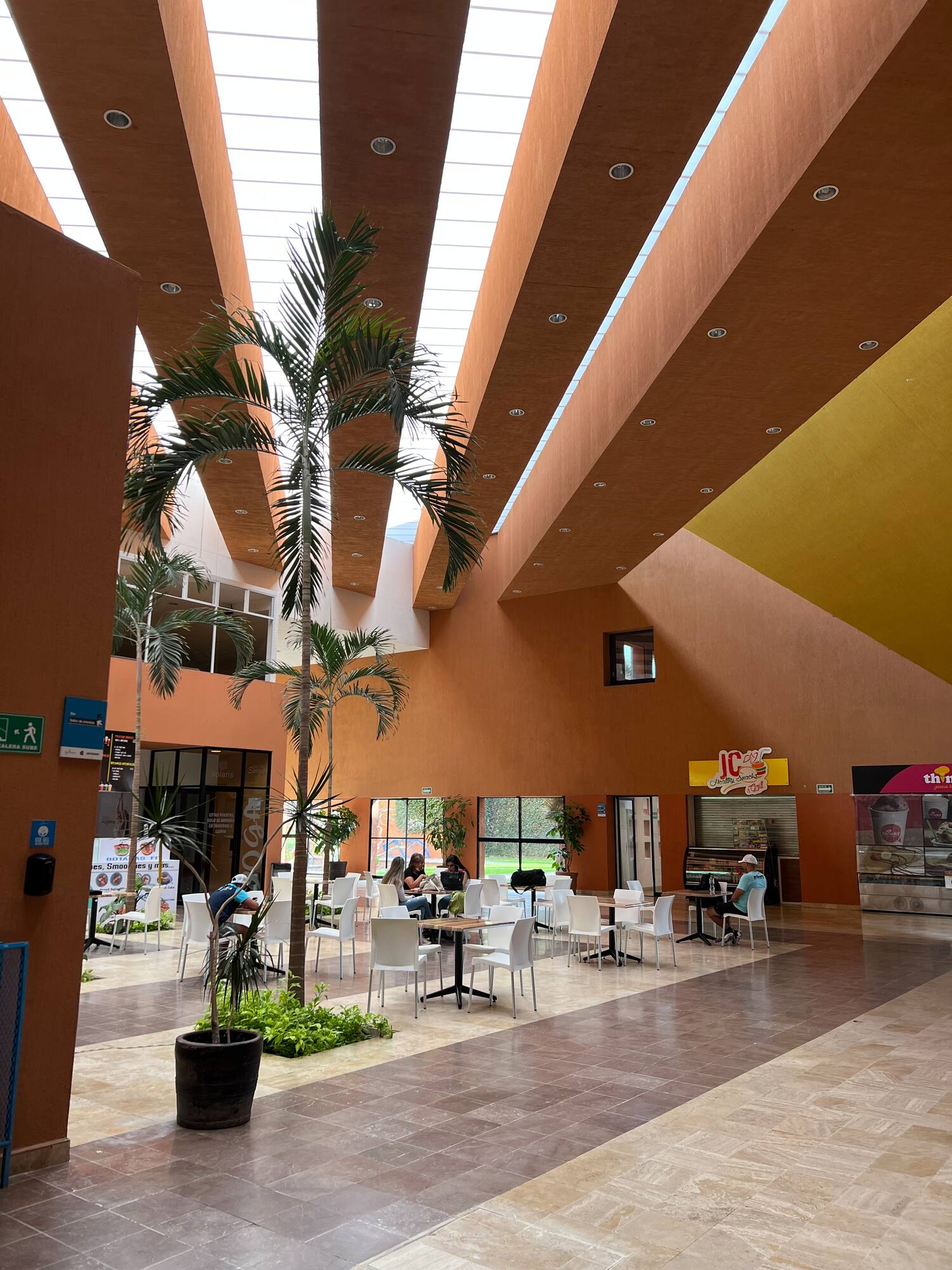 Indoor view of the La Loma Club, the host of the IRF World Championships.