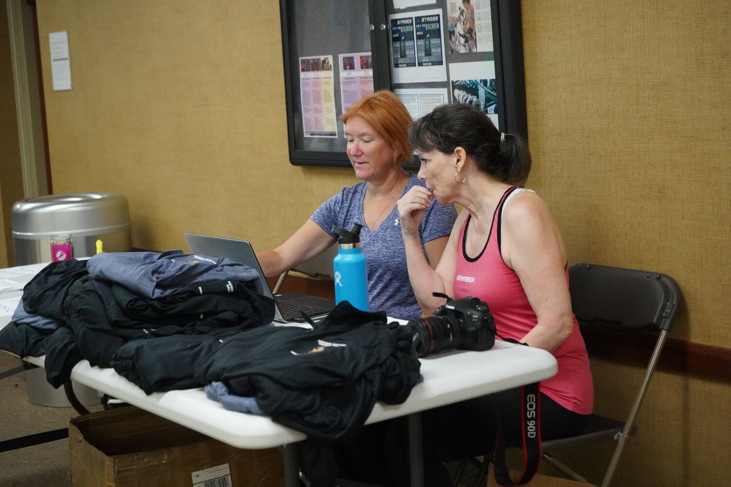 NMRA Tournament Desk: Karen Grisz & Cindy Tilbury